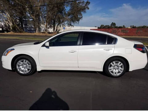 2010 Nissan Altima for sale at ALI'S AUTO GALLERY LLC in Sacramento CA