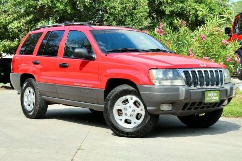 2001 Jeep Grand Cherokee for sale at SELECT JEEPS INC in League City TX