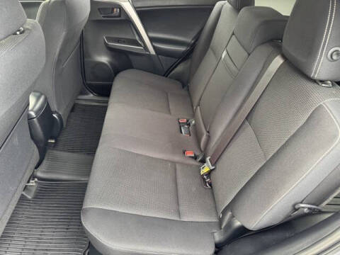 2018 Toyota RAV4 Hybrid LE