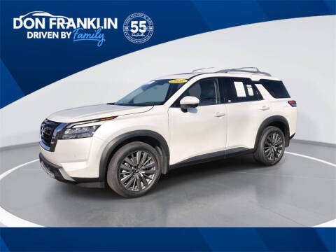 2025 Nissan Pathfinder SL