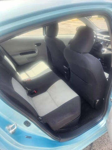 2012 Toyota Prius c Two