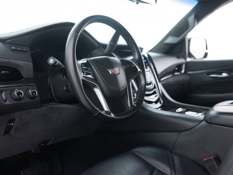 2017 Cadillac Escalade Platinum