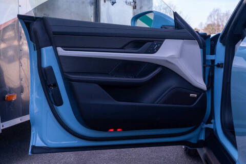 2025 Porsche Taycan GTS