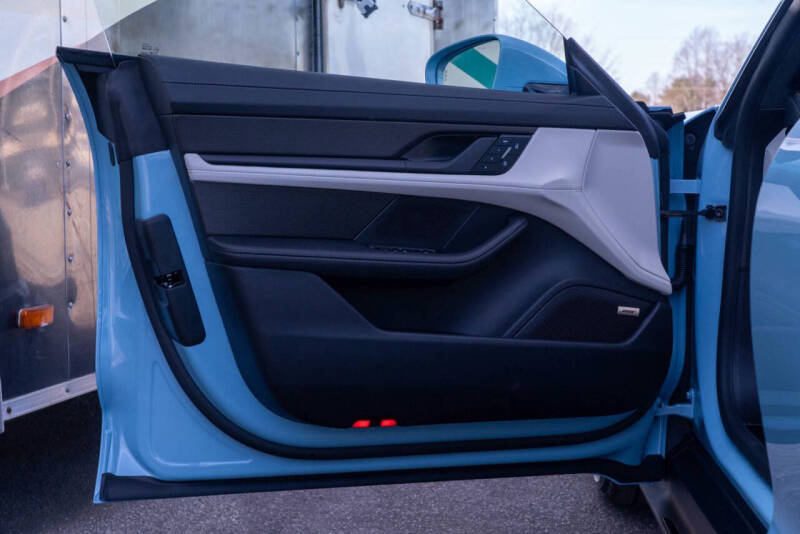 2025 Porsche Taycan GTS