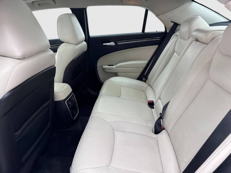 2018 Chrysler 300 Limited