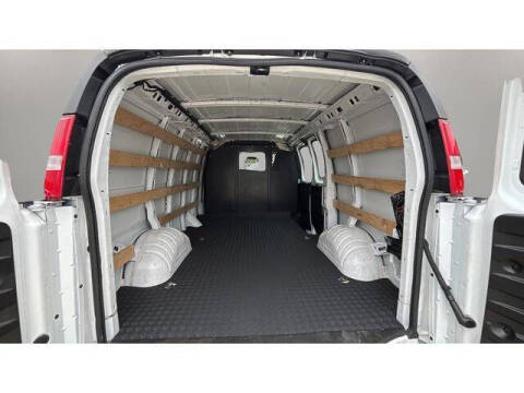 2024 GMC Savana 2500