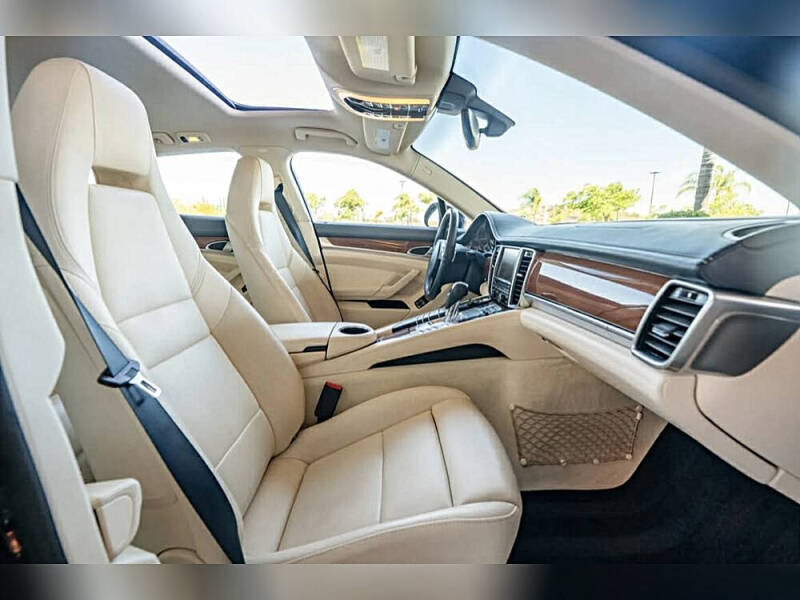 2011 Porsche Panamera