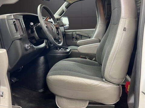2023 Chevrolet Express 2500