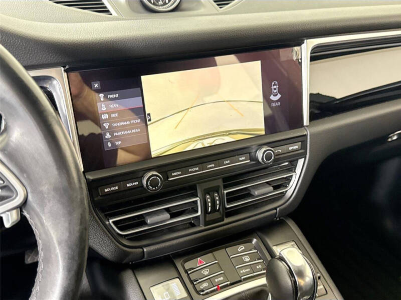 2021 Porsche Macan
