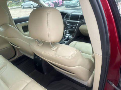 2014 Lincoln MKS
