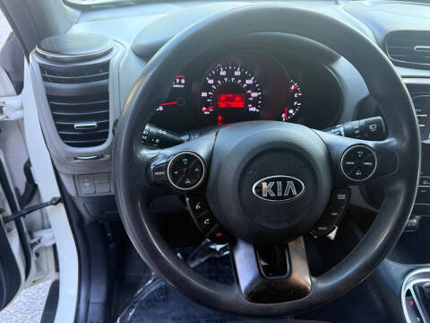 2017 Kia Soul +