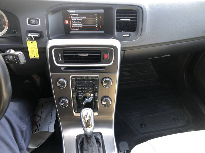 2013 Volvo S60 T5 Premier