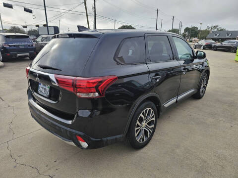 2018 Mitsubishi Outlander SE