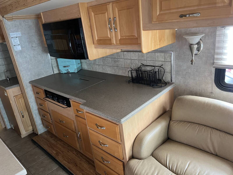 2005 Freightliner xc37