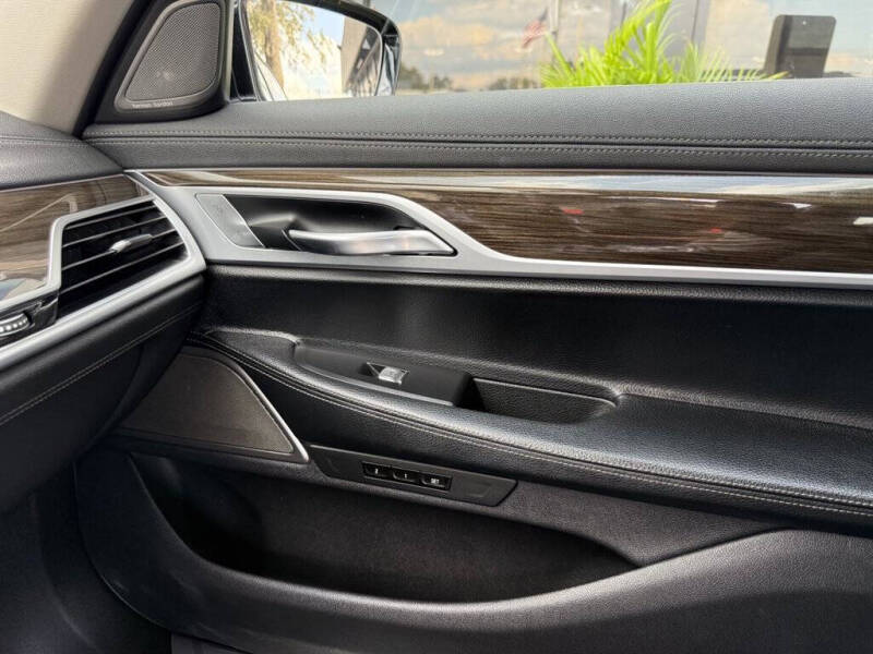 2019 BMW 7 Series 740i xDrive