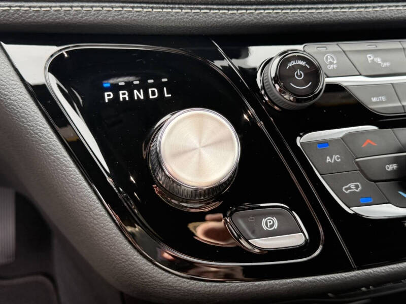 2023 Chrysler Pacifica Touring