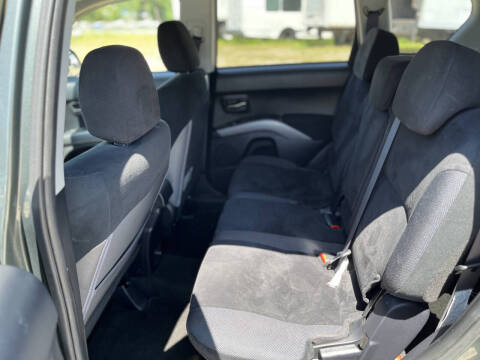 2008 Mitsubishi Outlander XLS