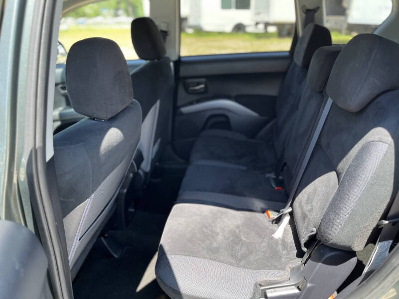 2008 Mitsubishi Outlander XLS