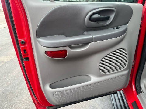 2003 Ford F-150 Lariat