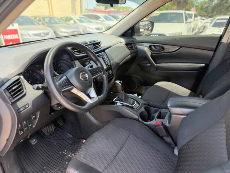2019 Nissan Rogue S