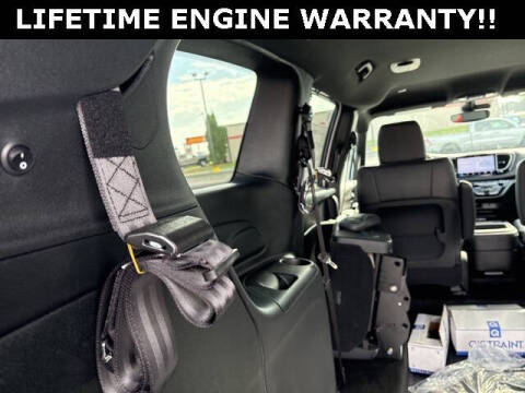 2025 Chrysler Voyager LX