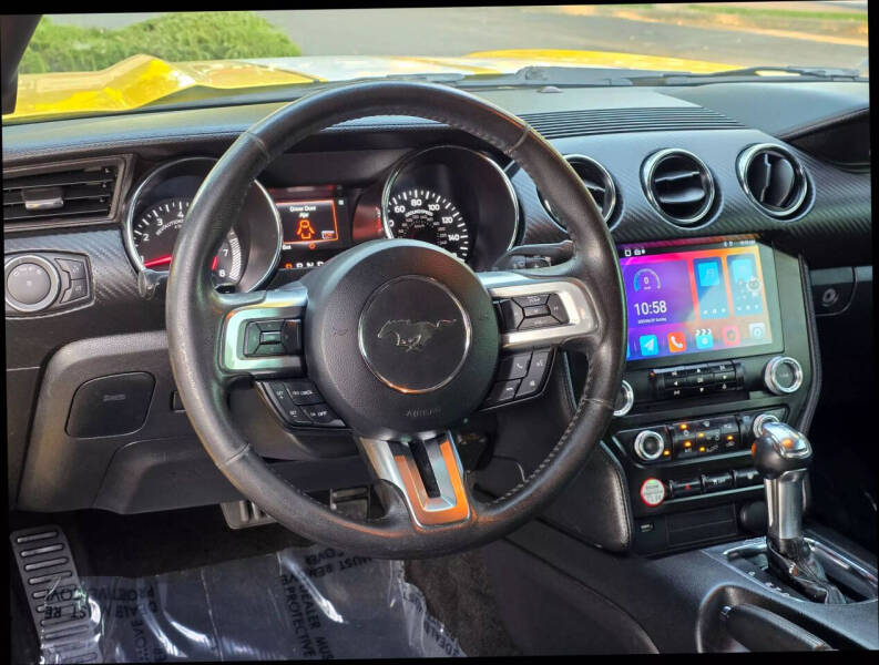 2015 Ford Mustang V6