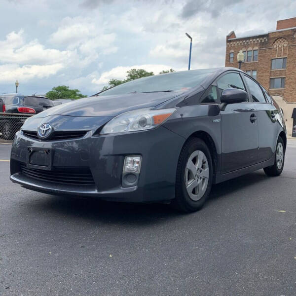 2011 Toyota Prius IV's photo