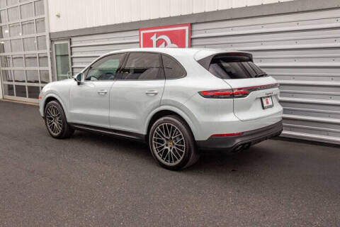 2022 Porsche Cayenne S Platinum Edition
