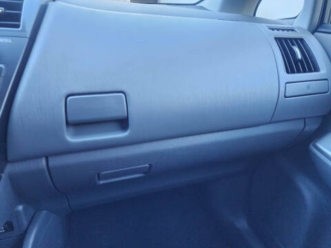 2014 Toyota Prius v Two