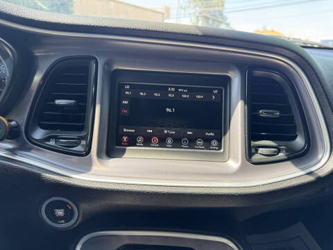 2020 Dodge Challenger SXT