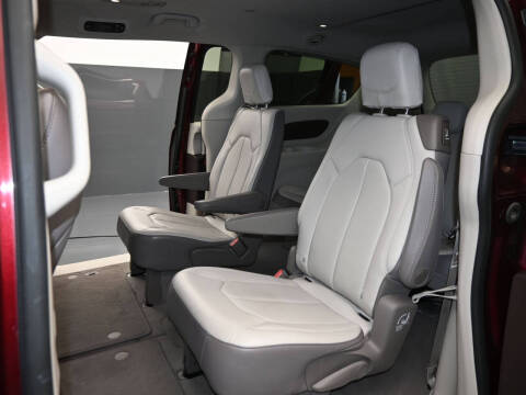 2020 Chrysler Voyager LXi