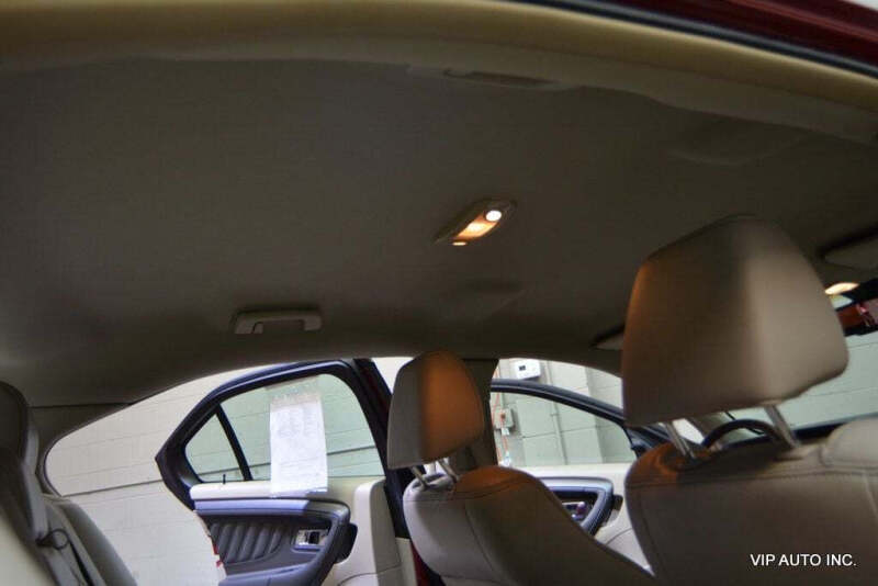2011 Ford Taurus SEL