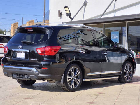 2017 Nissan Pathfinder Platinum