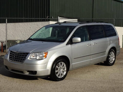 2009 Chrysler Town and Country for sale at Kaners Motor Sales in Huntingdon Valley PA