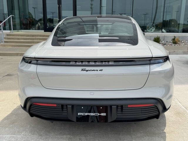 2025 Porsche Taycan 4