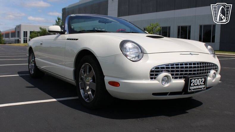 2002 Ford Thunderbird Deluxe
