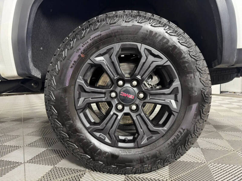 2025 GMC Canyon Elevation