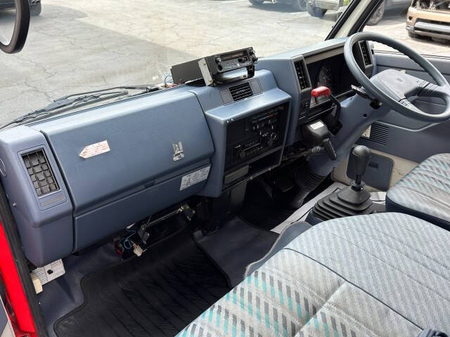 1990 Isuzu Elf