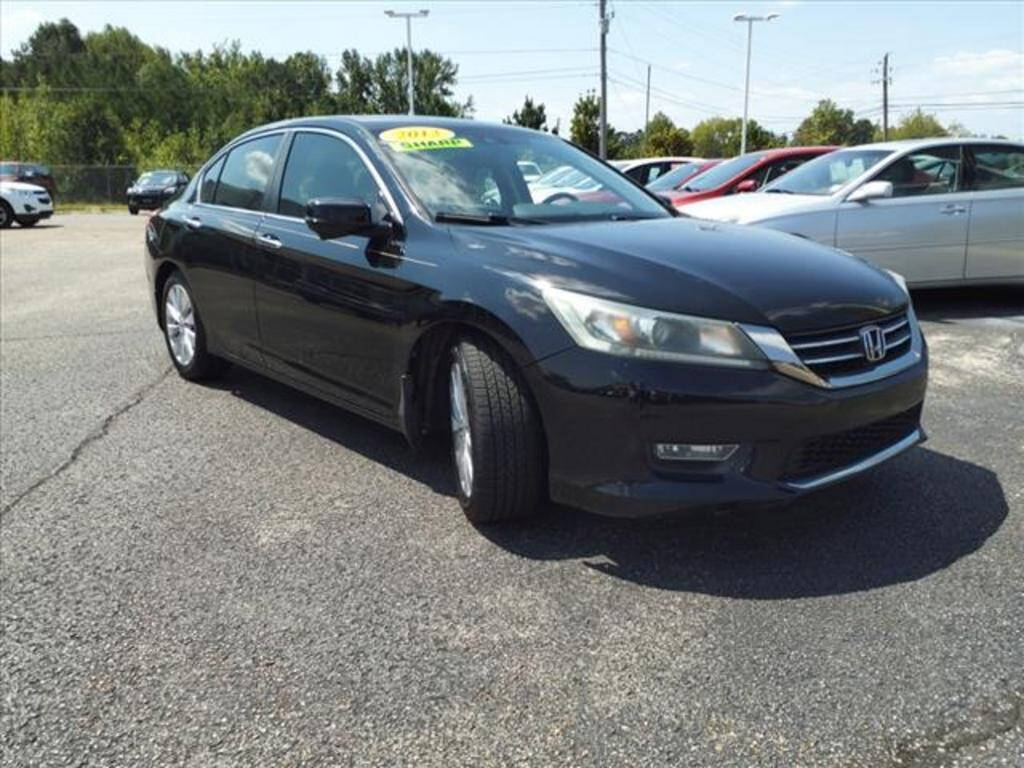 2013 Honda Accord for sale at MOORE BROTHERS in Oxford, MS