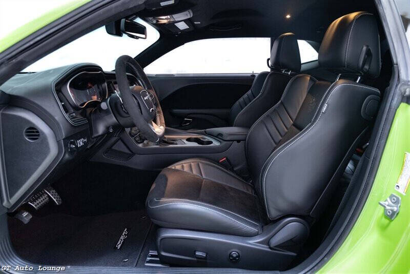 2023 Dodge Challenger 32