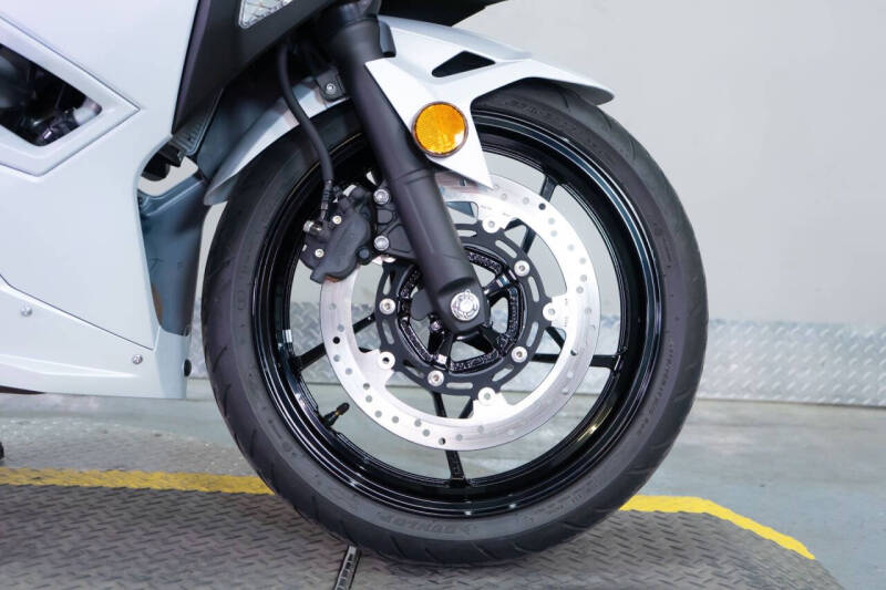 2025 Kawasaki Ninja 500
