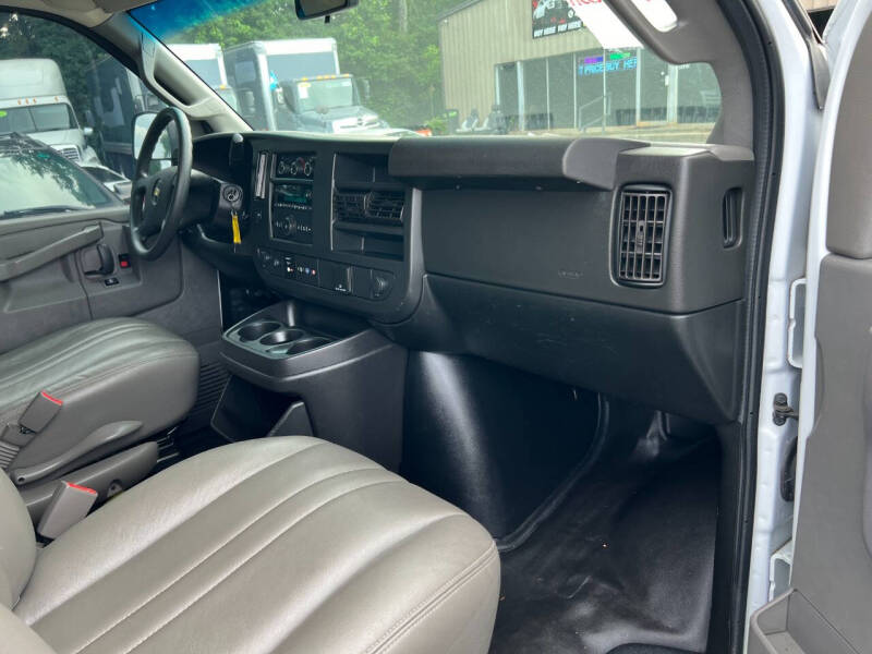 2021 Chevrolet Express 2500