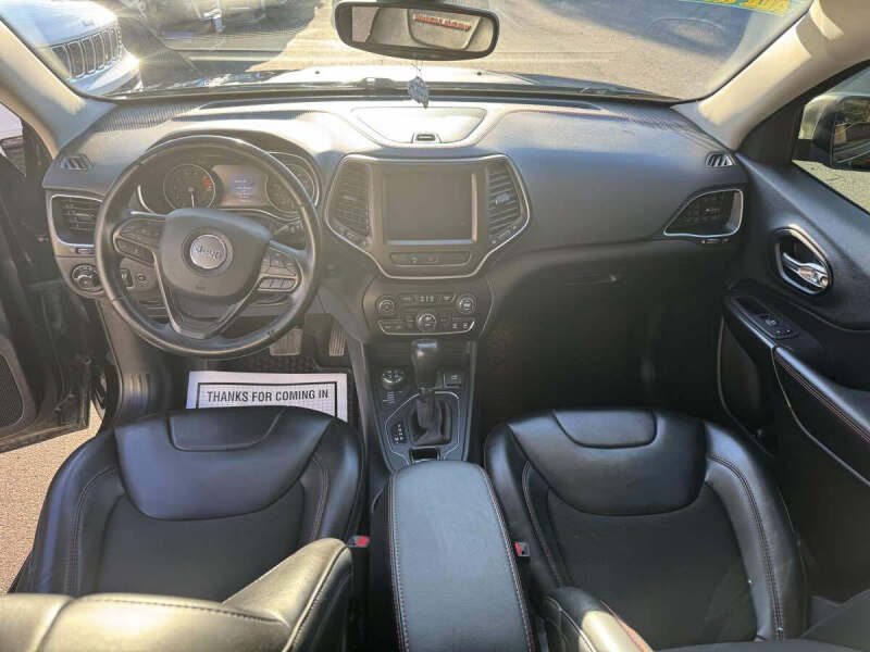 2020 Jeep Cherokee Trailhawk