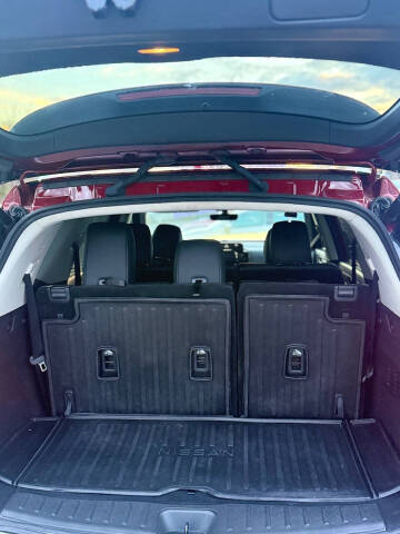 2023 Nissan Pathfinder SL