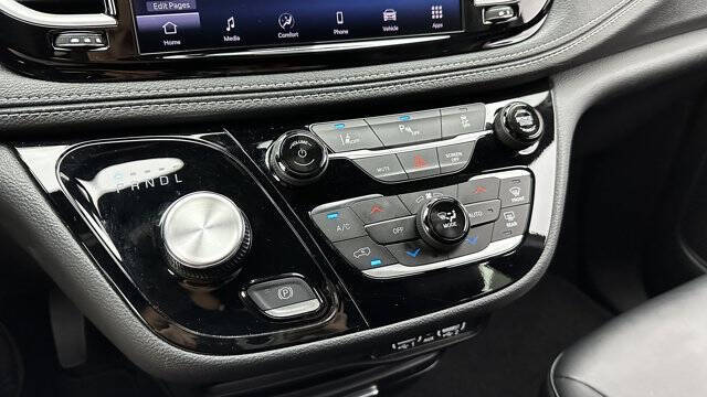 2025 Chrysler Pacifica Plug-In Hybrid