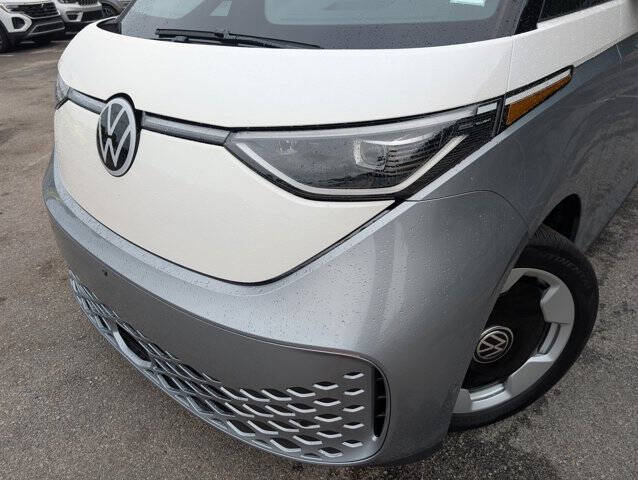 2025 Volkswagen ID. Buzz Pro S Plus