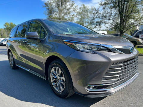 2022 Toyota Sienna for sale at HERSHEY'S AUTO INC. in Monroe NY
