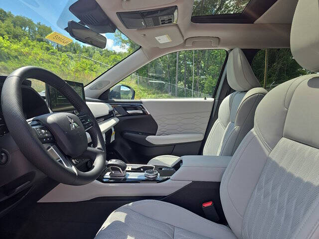 2025 Mitsubishi Outlander SEL