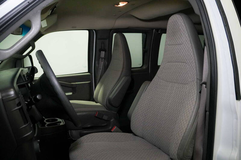 2017 Chevrolet Express LT 3500