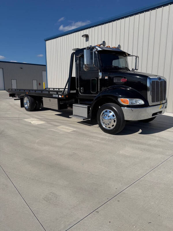 2019 Peterbilt 337